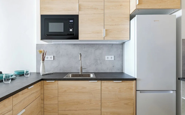 WestSide Garden Apartments by Urbanrent