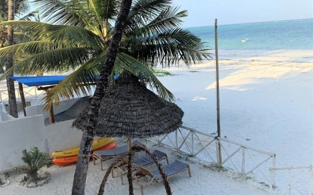 African Paradise Beach Hotel