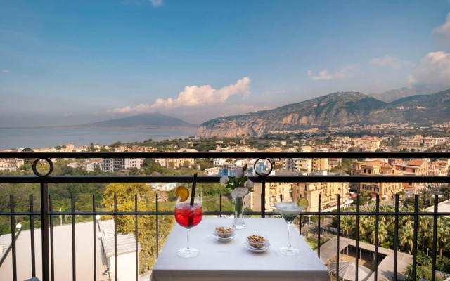 Cristina Hotel