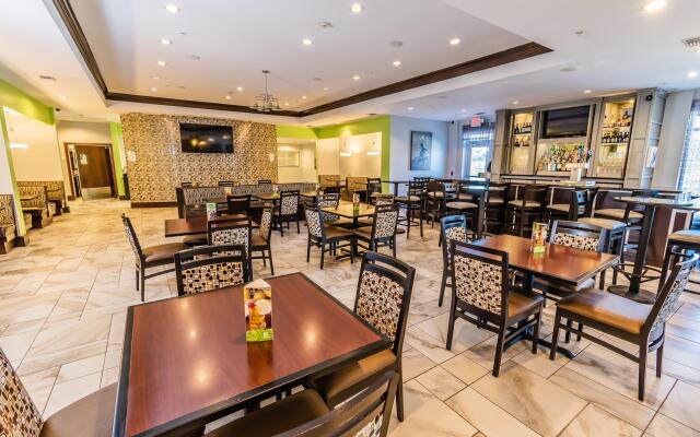 Holiday Inn Houston Webster by IHG