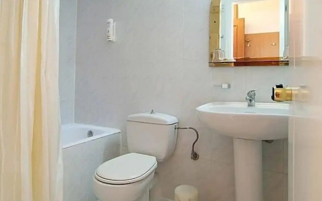 Iniohos Hotel Restaurant