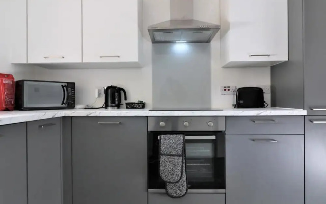 No 9 Bonnet Apartments - 3 Bed