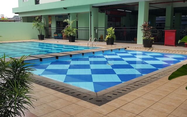 Apatel Green Park View Tower E 1219