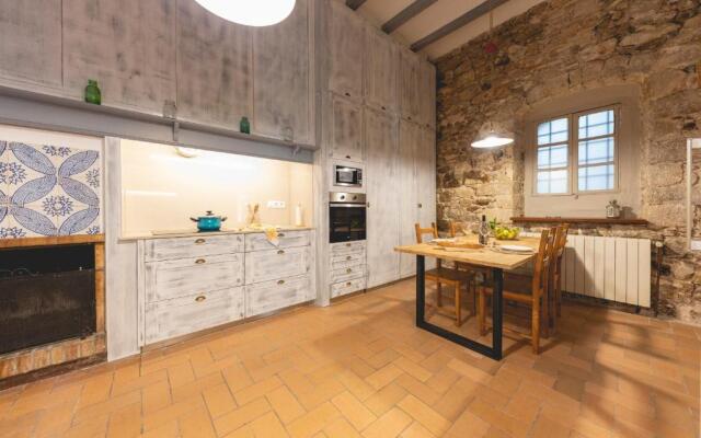 Bravissimo Plaça del Vi, Authentic Historic Apartment