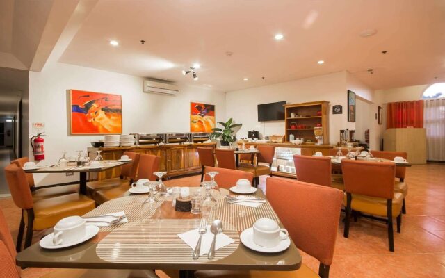 Microtel Inn & Suites By Wyndham Eagle Ridge