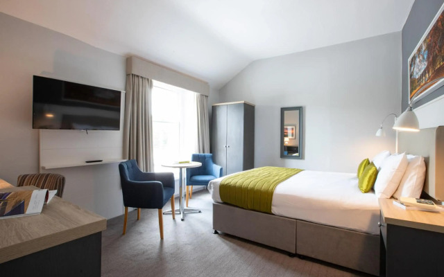 The George Hotel