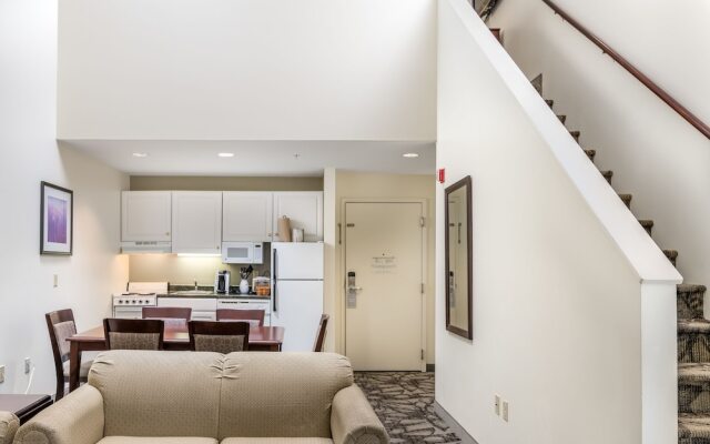 Grand Summit Hotel at Attitash