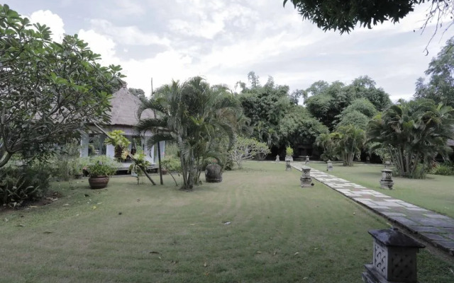 RedDoorz @ Bidadari Seminyak