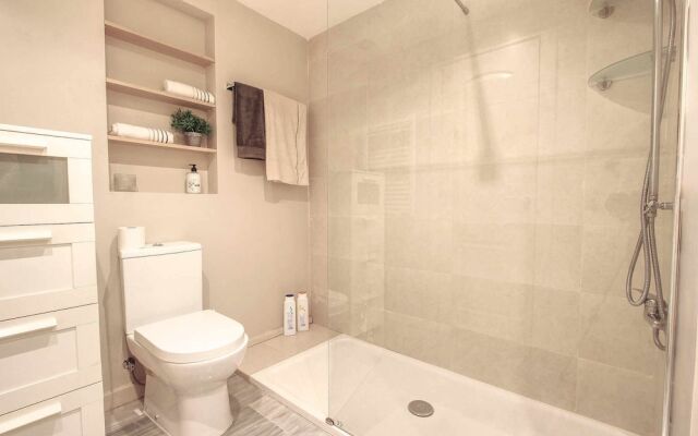 1152 Beachfront 2 Family Apartments 6 Bedr. Sleeps 15