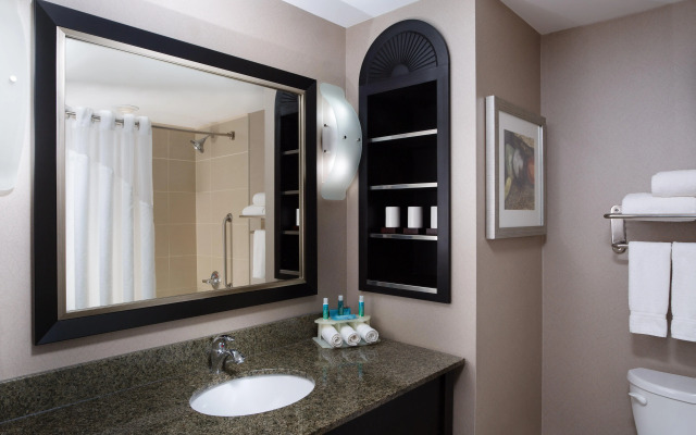 Holiday Inn Express & Suites Ottawa West - Nepean by IHG