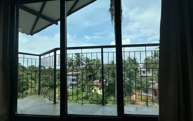 Half Hotel