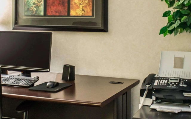 Quality Inn & Suites Mansfield