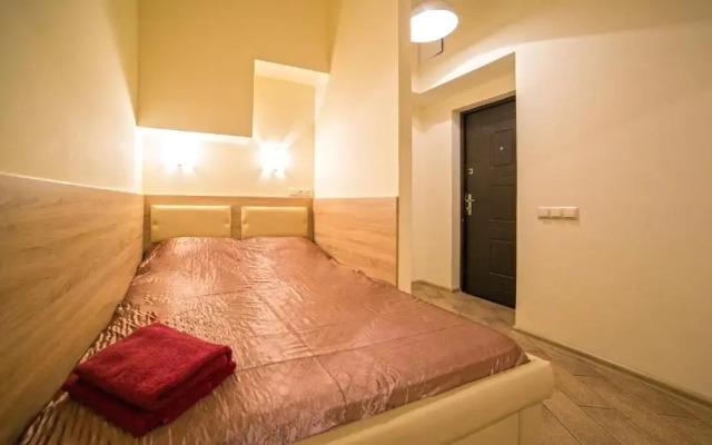 Apartment on Rappoporta 7a-4