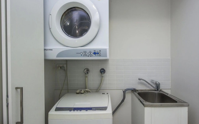 1 Bright Point Apartment 1401