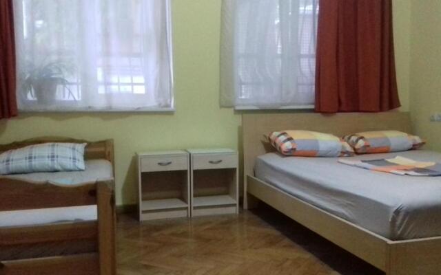 Bhm Rooms Hostel