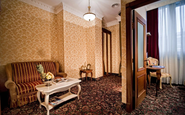De Paris Hotel