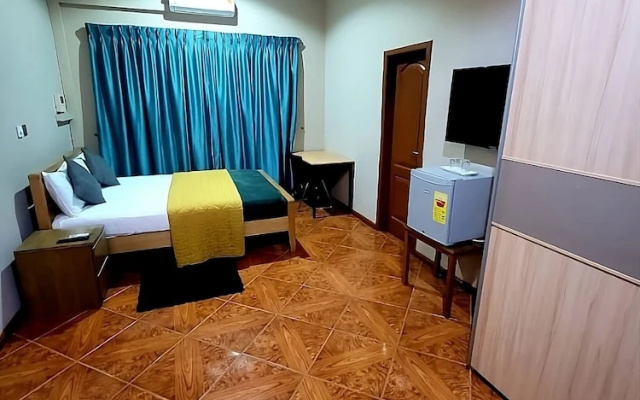 Room-ghouse Room D Ideal For Friends fam