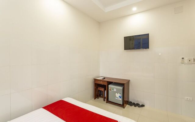 Oyo 324 Little Ha Noi Hotel