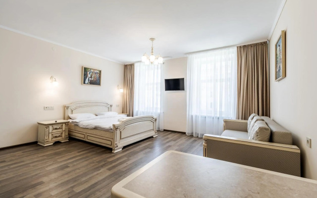 Opera House Apartment 3