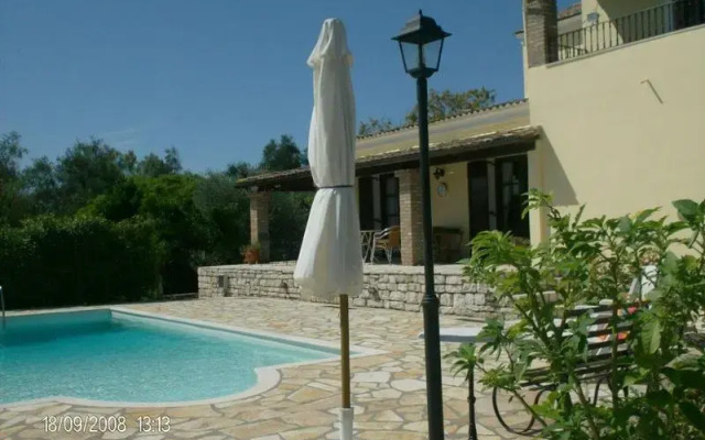 La Perla Villa
