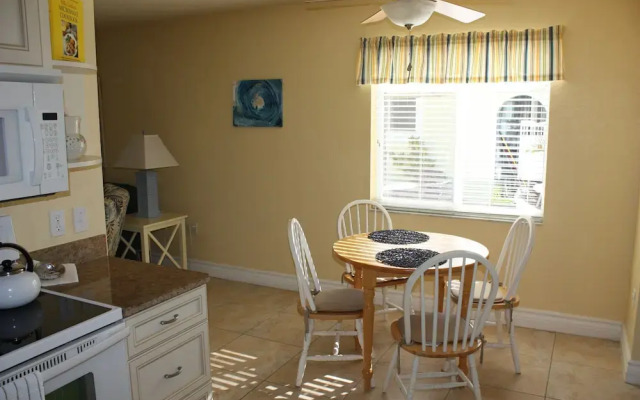 Palm Tree Villas