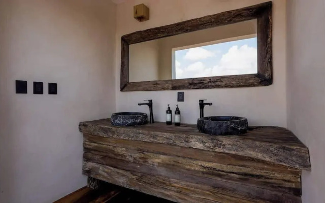 Hidden Gem With Private Pool and Rooftop Terrace