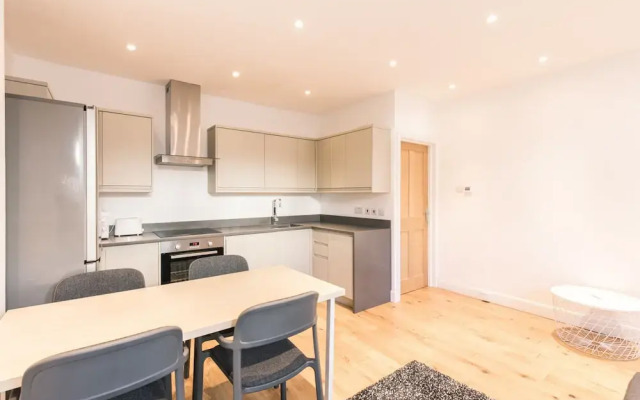 Eson 2 - The Westbourne Terrace Cocoon