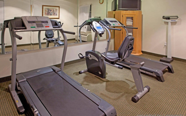 Holiday Inn Express Hotel & Suites Columbus