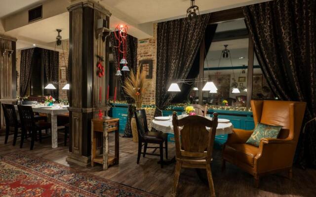 Andesite Boutique Residence Hotel