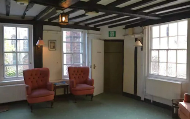 Cathedral Gate Hotel