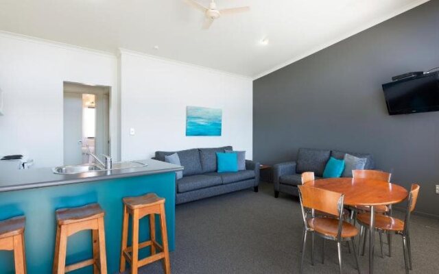 Beach House Motel