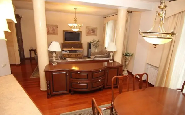 Апартаменты «Лакшми Красная Площадь»