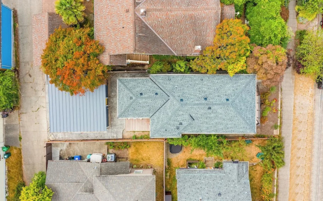 Phinney's Newest Family House with BBQ