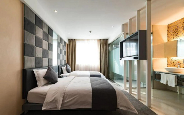 ELONG ruiyun Hotel (Yancheng International Exhibition Center)