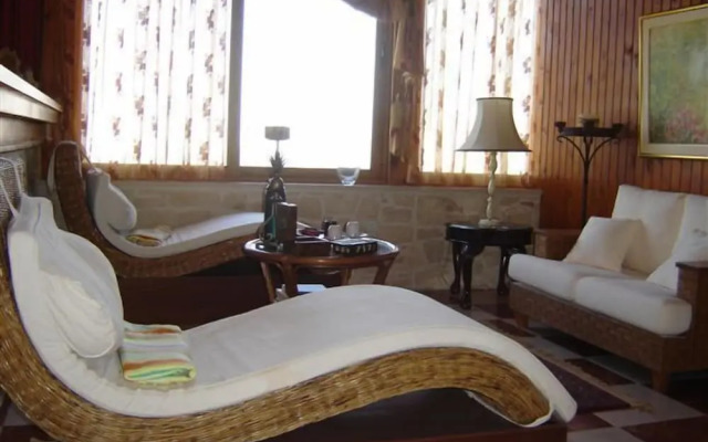 EXPLOR Mansion - Inclusive Experience