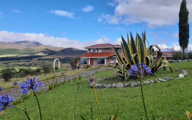 Balcon Al Cotopaxi Hosteria