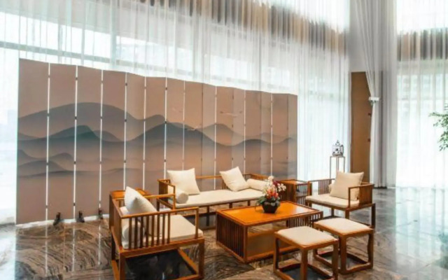 the Hidden House (Guiyang Guanshan Lake)