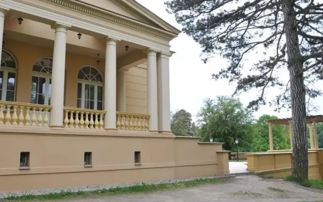 Zespół Pałacowo-Parkowy w Ostromecku
