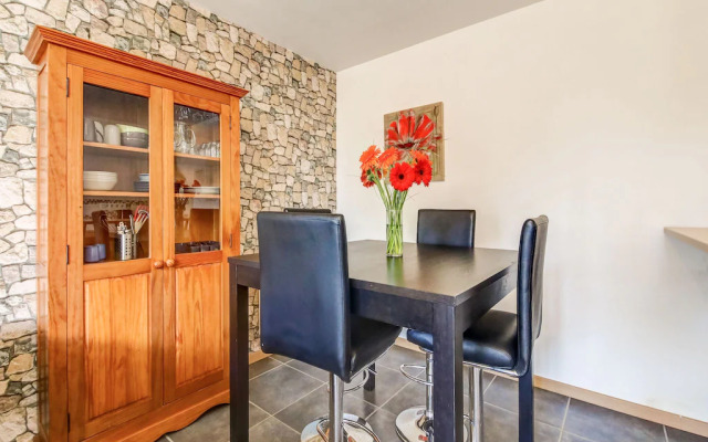 Welcoming Holiday Home in Brainville With Fenced Garden