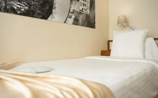 Best Western Plus Grand Hotel Victor Hugo