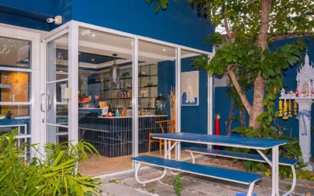 Kraam Silhouette Hotel and Cafe Phuket- Chalong pier hotel