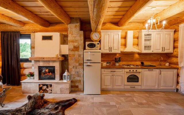 Harghita Log Houses