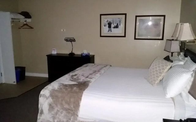 Middleton Motel & Suites
