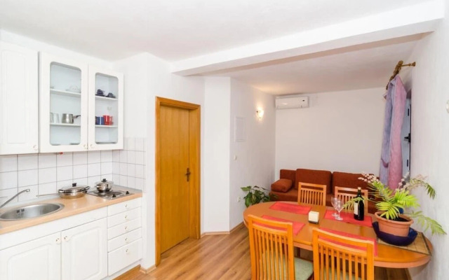 Apartments Ereš Žuronja