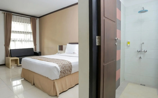 RedDoorz Plus near Farmhouse Lembang