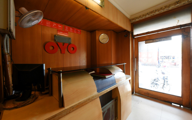 OYO 22915 C M Regency