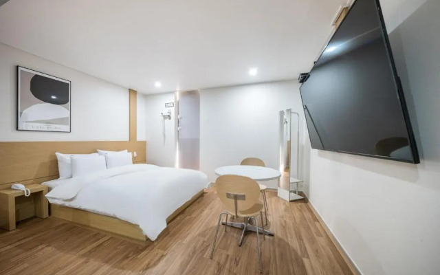 Iksan Business Hotel Raum Stay