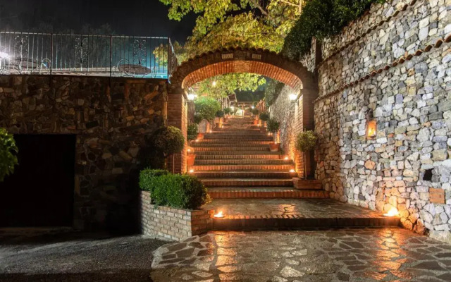 La Camera sotto La Grotta di VILLA ALBA