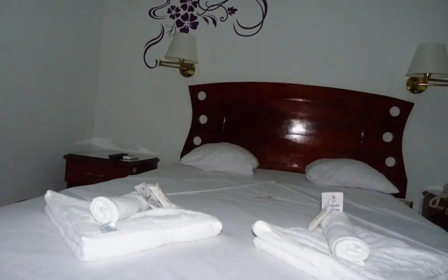 Emperador Terraza Hotel