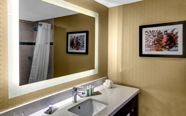 DoubleTree by Hilton Hotel Arlington DFW South